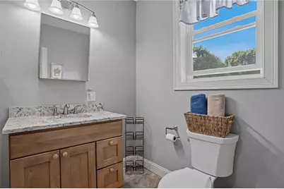585 East Avenue, Burrillville, RI 02830 - Photo 15