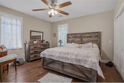 585 East Avenue, Burrillville, RI 02830 - Photo 9