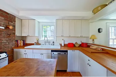 12 Sherman Street, Newport, RI 02840 - Photo 15