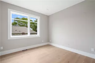 43 12th St, Providence, RI 02906 - Photo 29