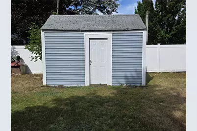 39 Allendale Avenue, North Providence, RI 02911 - Photo 3