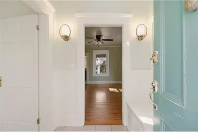 21 Clinton Avenue, Newport, RI 02840 - Photo 5