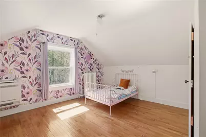 21 Clinton Avenue, Newport, RI 02840 - Photo 35