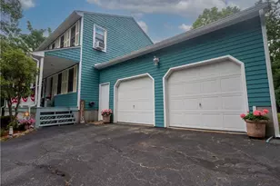 22 Ridgewood Dr, Scituate, RI 02857 - Photo 3