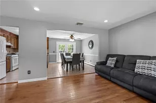 38 Bateman Ave, Cranston, RI 02920 - Photo 11