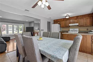 38 Bateman Ave, Cranston, RI 02920 - Photo 9