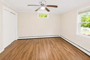 77 Victoria St, Johnston, RI 02919 - Photo 7