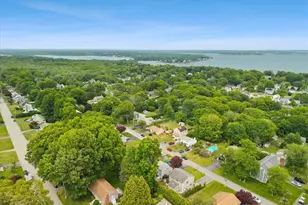 1 Wapping Dr, Bristol, RI 02809 - Photo 3