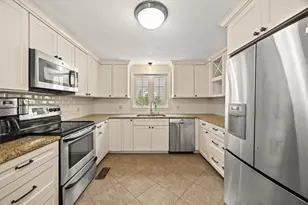 1 Wapping Dr, Bristol, RI 02809 - Photo 11