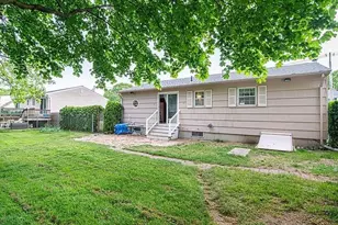 130 Kerri Lyn Rd, Warwick, RI 02889 - Photo 3