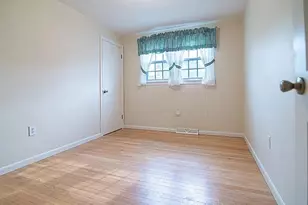 130 Kerri Lyn Rd, Warwick, RI 02889 - Photo 7