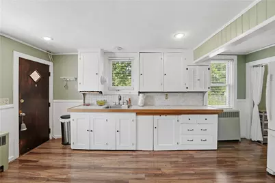 512 Woonasquatucket Avenue, North Providence, RI 02911 - Photo 9