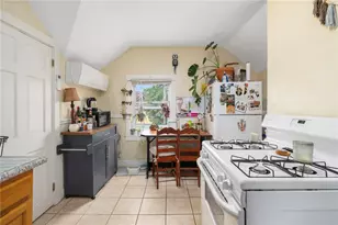 54 Barton St, Providence, RI 02909 - Photo 27