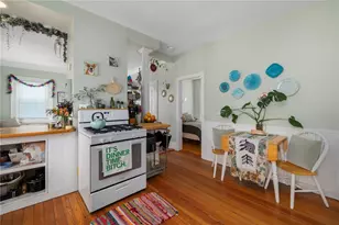 54 Barton St, Providence, RI 02909 - Photo 17