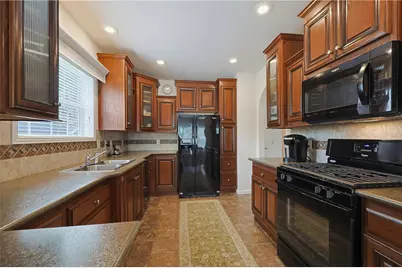 65 Lark Lane, Tiverton, RI 02878 - Photo 9
