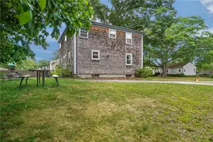 119 Rounds Ave, East Providence, RI 02915 - Photo 21