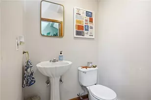 27 Royal Ave, Cranston, RI 02920 - Photo 11