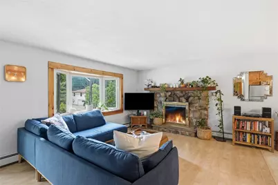 27 Royal Avenue, Cranston, RI 02920 - Photo 3