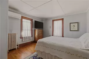 24 Thurston Ave, Newport, RI 02840 - Photo 23