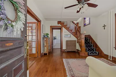 24 Thurston Avenue, Newport, RI 02840 - Photo 3