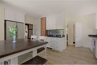 24 Thurston Avenue, Newport, RI 02840 - Photo 19