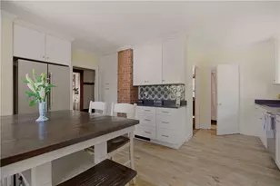 24 Thurston Ave, Newport, RI 02840 - Photo 19