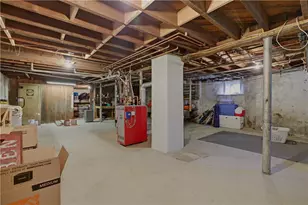 24 Thurston Ave, Newport, RI 02840 - Photo 39