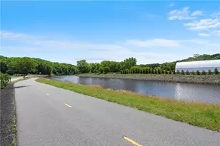 9 Katherine Rd, Woonsocket, RI 02895 - Photo 37