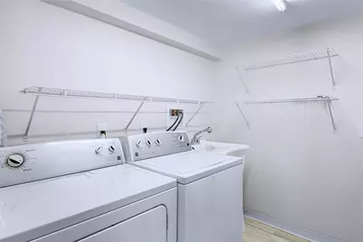 172 Eustis Avenue, Newport, RI 02840 - Photo 43