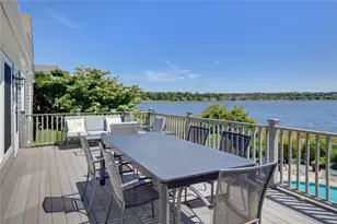 172 Eustis Ave, Newport, RI 02840 - Photo 9