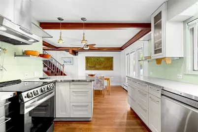 172 Eustis Avenue, Newport, RI 02840 - Photo 21