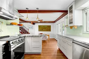 172 Eustis Ave, Newport, RI 02840 - Photo 21