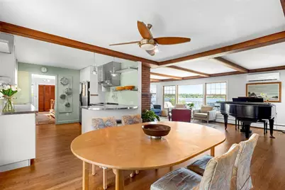 172 Eustis Avenue, Newport, RI 02840 - Photo 15