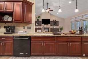 136 Rome Ct, Cranston, RI 02921 - Photo 7