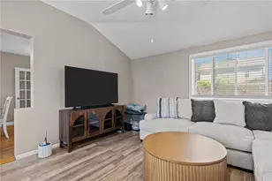 10 Denver Ave, Cranston, RI 02905 - Photo 19