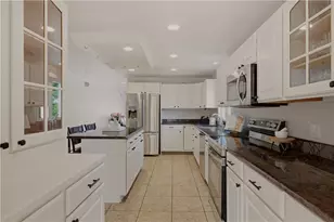 32 James Francis Terrace, Middletown, RI 02842 - Photo 15