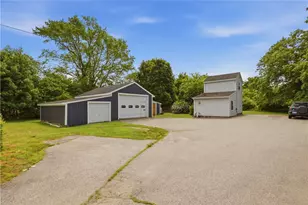 21 E Rd, Tiverton, RI 02878 - Photo 23