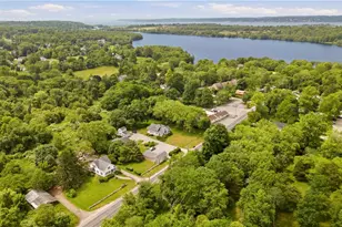 21 E Rd, Tiverton, RI 02878 - Photo 3