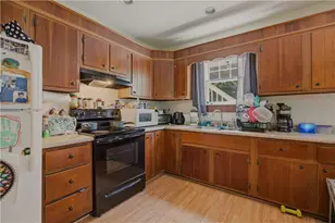 21 E Rd, Tiverton, RI 02878 - Photo 7