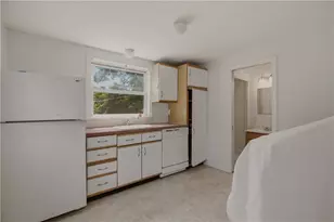 21 E Rd, Tiverton, RI 02878 - Photo 27