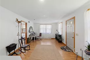14 Oak St, West Warwick, RI 02893 - Photo 23
