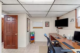 14 Oak St, West Warwick, RI 02893 - Photo 25