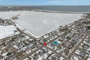 97 Eustis Ave, Newport, RI 02840 - Photo 3