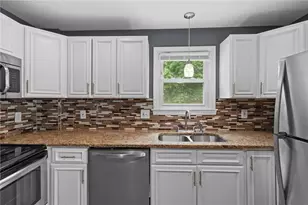 9 Emelia St, Johnston, RI 02919 - Photo 5
