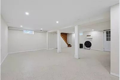 102 Grace Avenue, Woonsocket, RI 02895 - Photo 27
