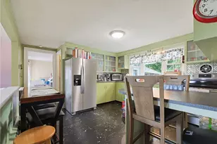 102 Grace Ave, Woonsocket, RI 02895 - Photo 9