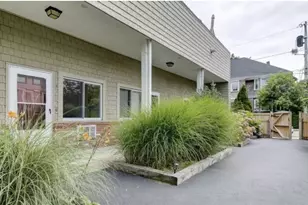 26 W Narragansett Ave, Newport, RI 02840 - Photo 13