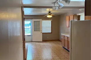 52 Kenway Ave, Warwick, RI 02889 - Photo 9