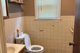 52 Kenway Ave, Warwick, RI 02889 - Photo 11