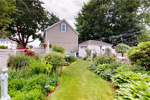 130 Grace St, Cranston, RI 02910 - Photo 33